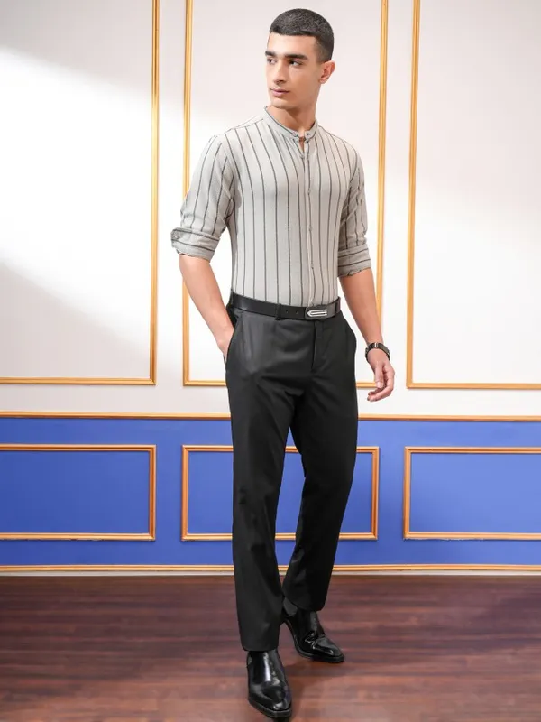 Highlander Men Olive Striped Slim Fit Casual Shirt