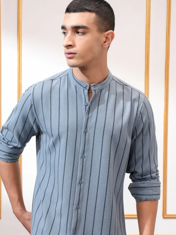 Highlander Men Blue Striped Slim Fit Casual Shirt