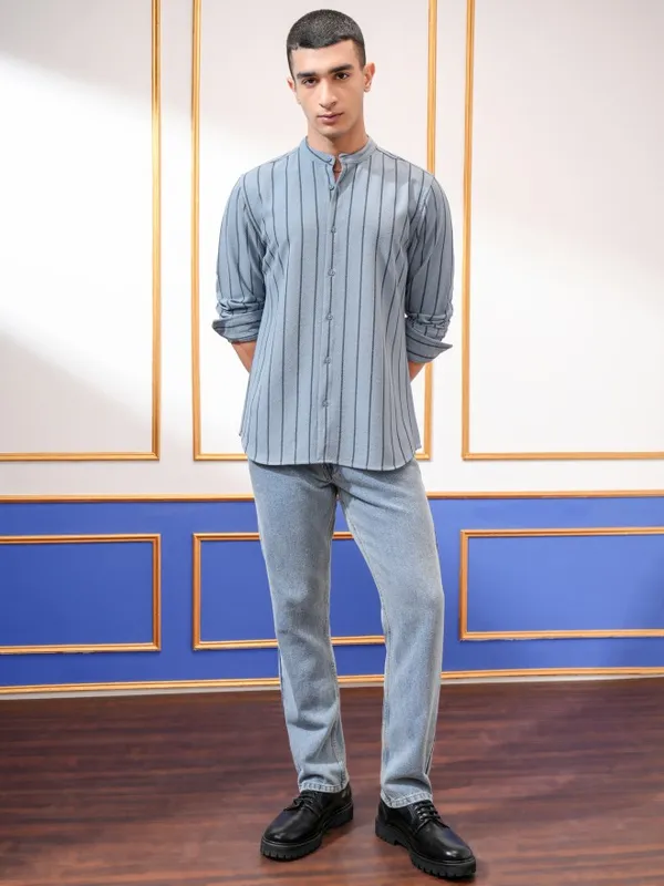 Highlander Men Blue Striped Slim Fit Casual Shirt