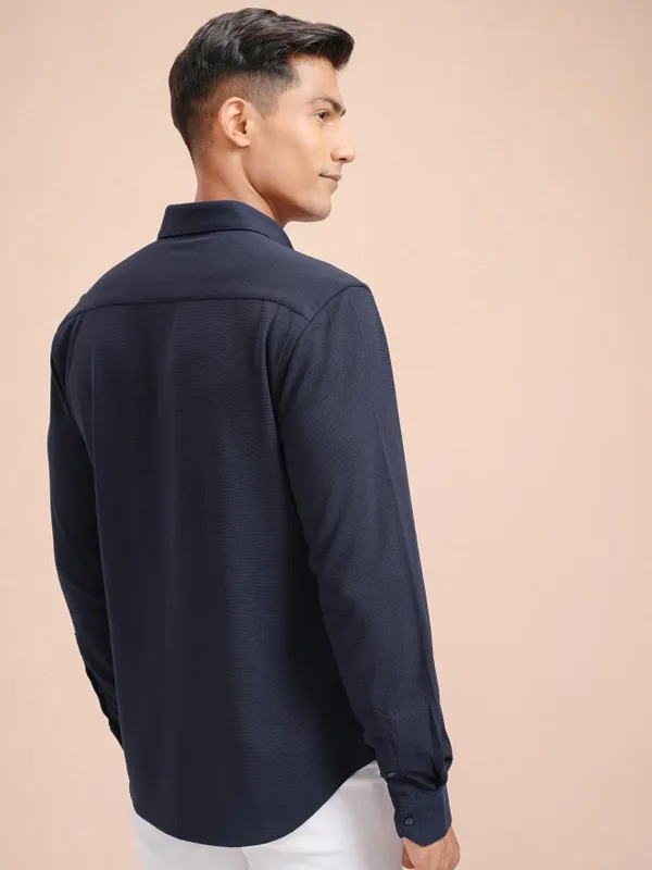 Men Slim Fit Casual Shirt