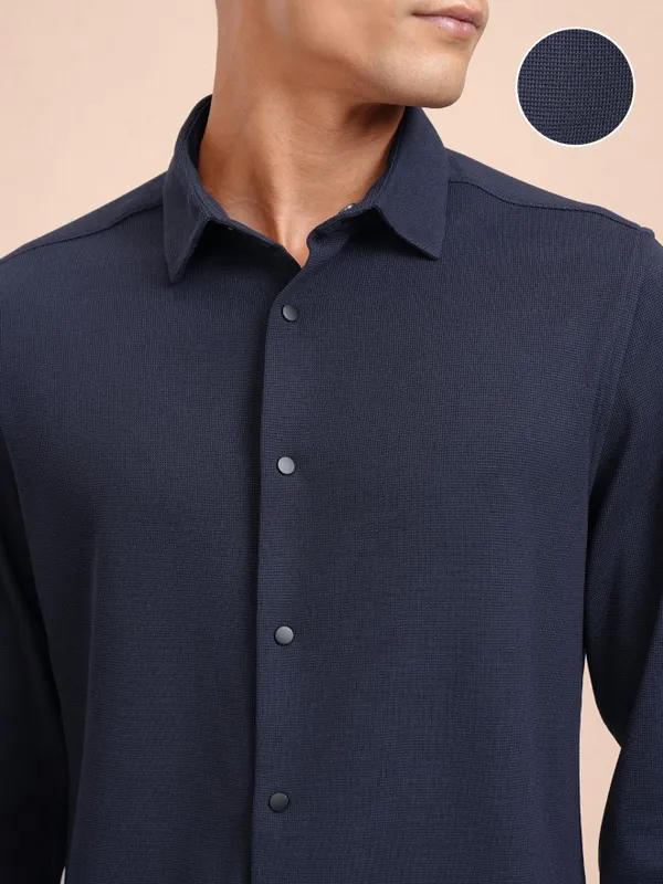 Men Slim Fit Casual Shirt