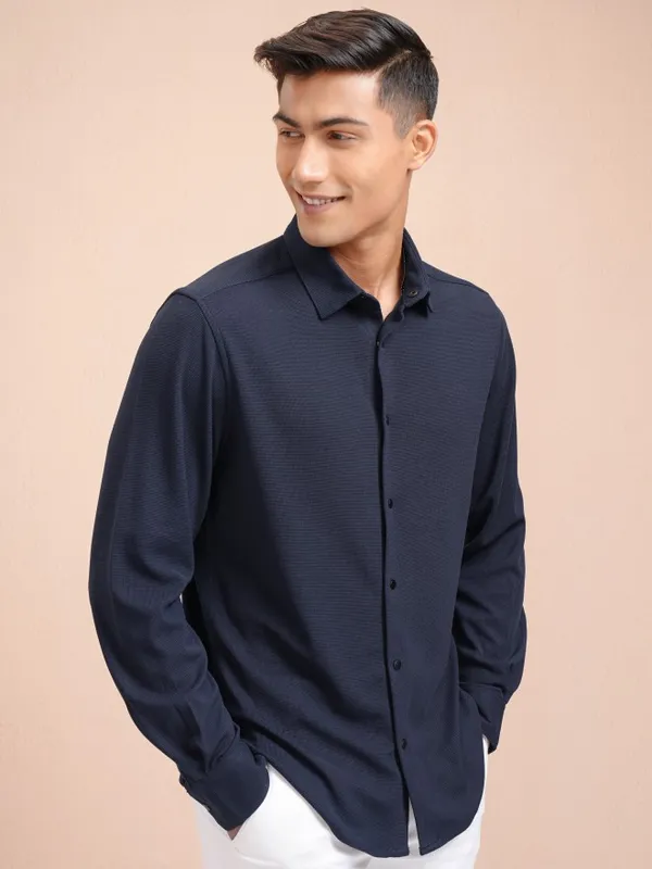 Men Slim Fit Casual Shirt