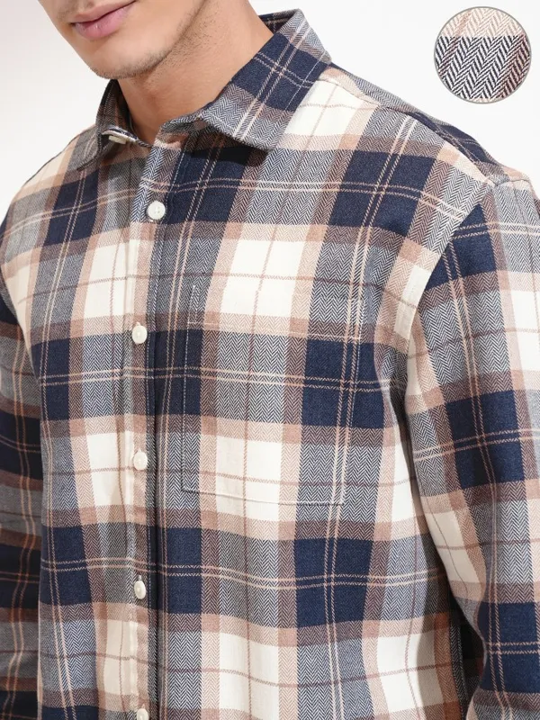 Highlander Men Navy Blue Checked Relaxed Fit Casual Shirt