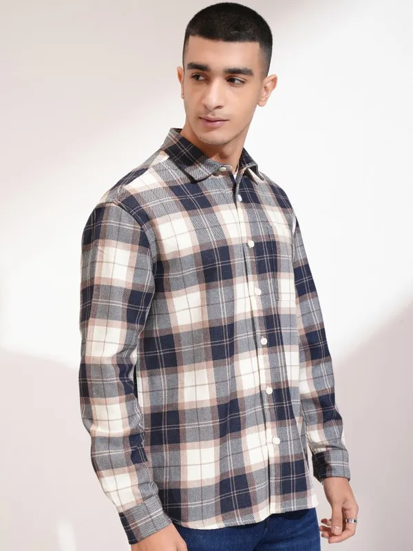 Highlander Men Navy Blue Checked Relaxed Fit Casual Shirt