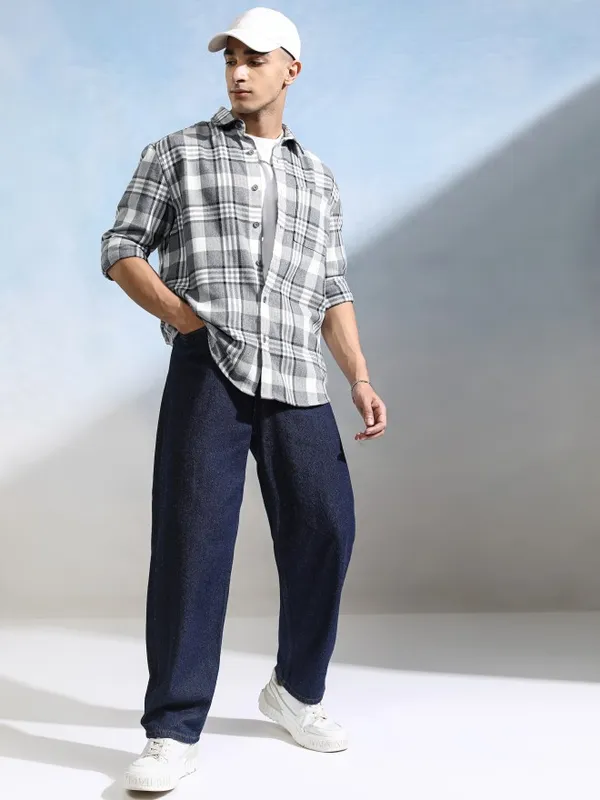 Highlander Men Grey Checked Relaxed Fit Casual Shirt