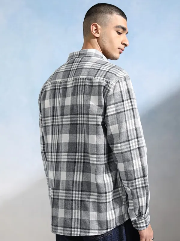 Highlander Men Grey Checked Relaxed Fit Casual Shirt