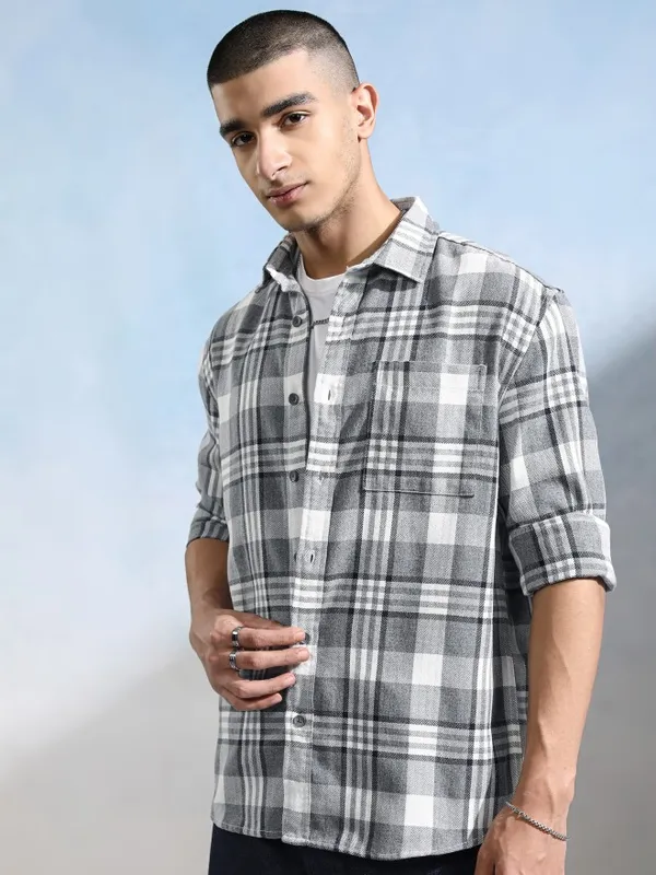 Highlander Men Grey Checked Relaxed Fit Casual Shirt