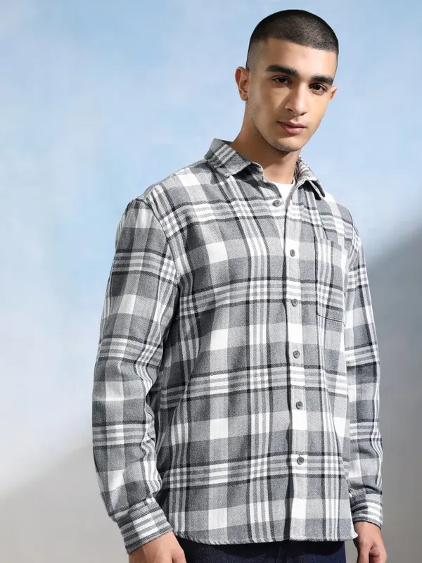Highlander Men Grey Checked Relaxed Fit Casual Shirt