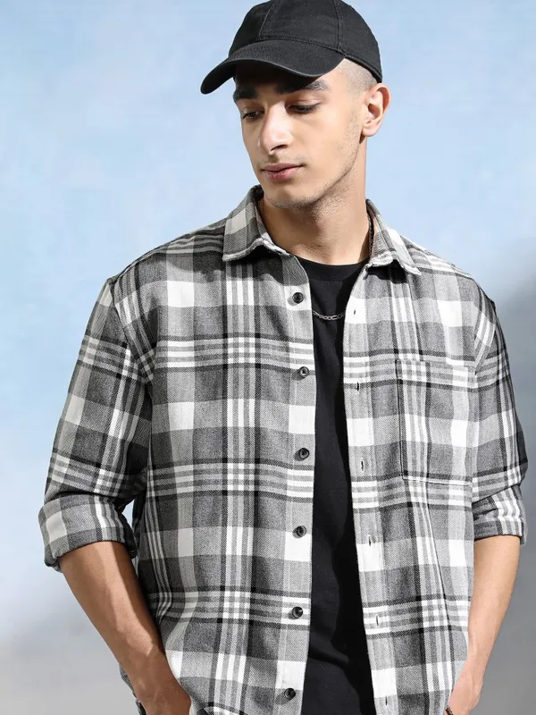 Highlander Men Grey Checked Relaxed Fit Casual Shirt