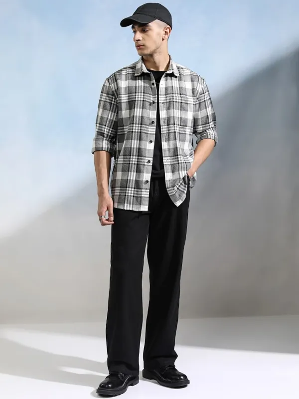 Highlander Men Grey Checked Relaxed Fit Casual Shirt