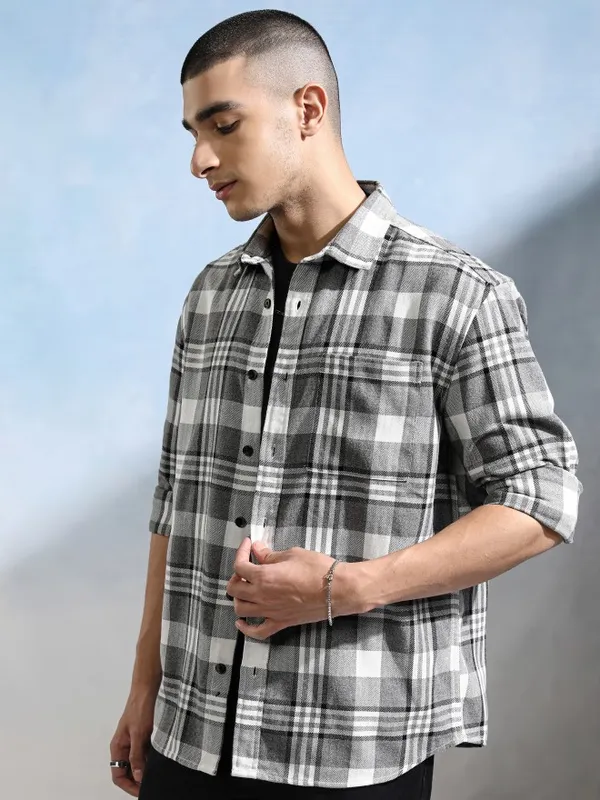 Highlander Men Grey Checked Relaxed Fit Casual Shirt