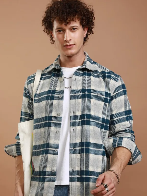 Highlander Men Blue Checked Relaxed Fit Casual Shirt