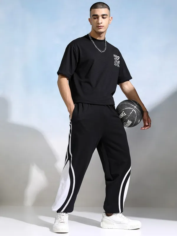 Highlander Men Black Straight Fit Colourblocked Joggers