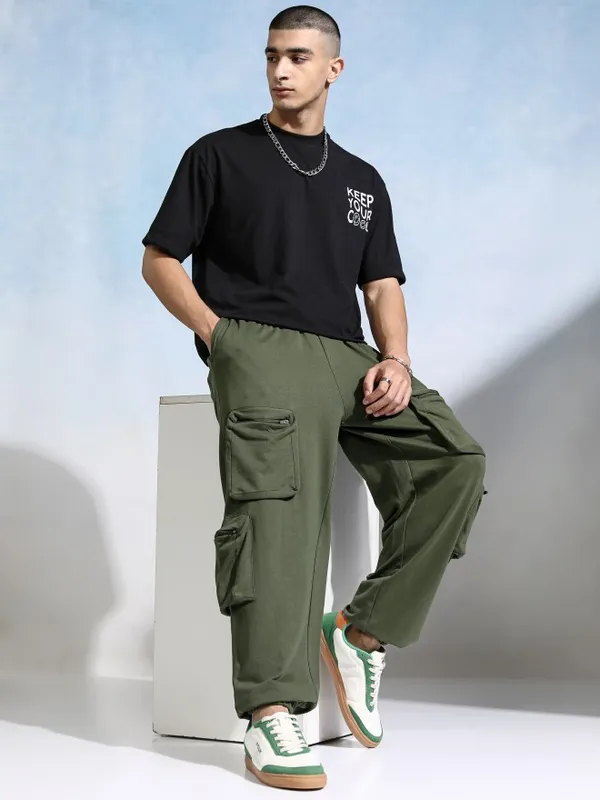 Highlander Men Olive Straight Fit Solid Cargos