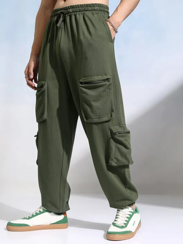 Highlander Men Olive Straight Fit Solid Cargos