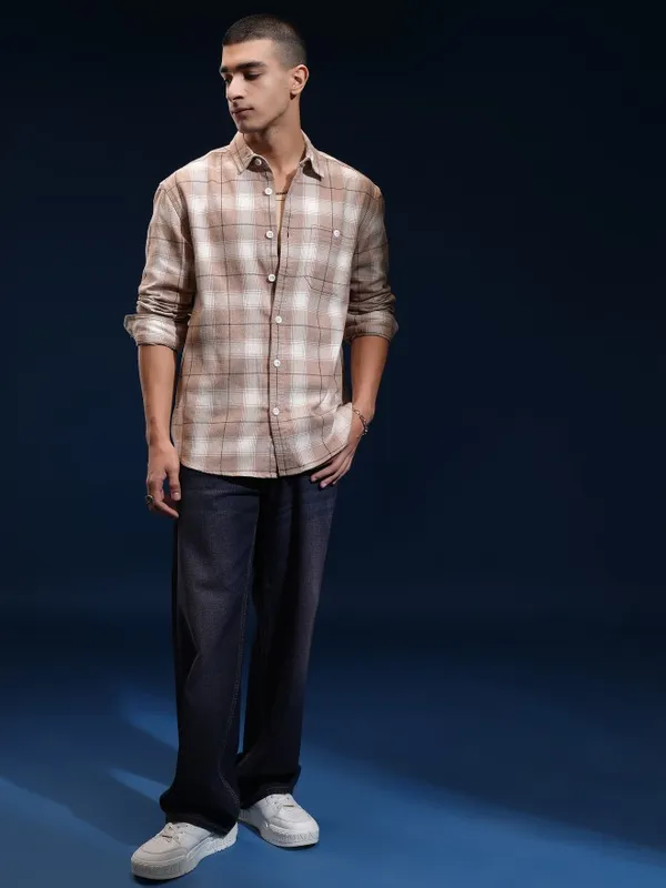 Highlander Men Peach Checked Relaxed Fit Casual Shirt