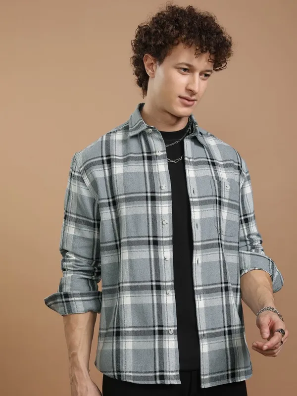 Highlander Men Blue Checked Relaxed Fit Casual Shirt