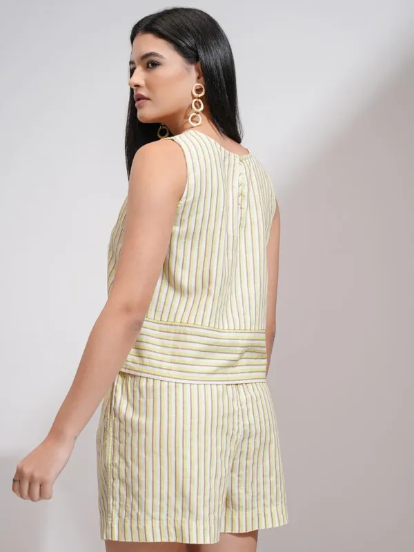 Women Top With Shorts Co-Ords