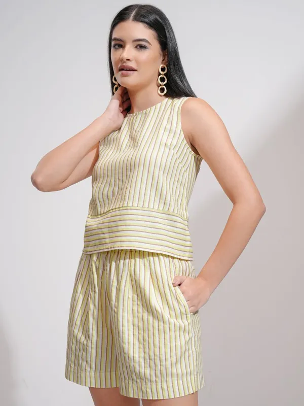 Women Top With Shorts Co-Ords