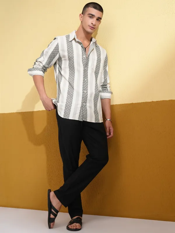 Highlander Men Cream Striped Slim Fit Casual Shirt