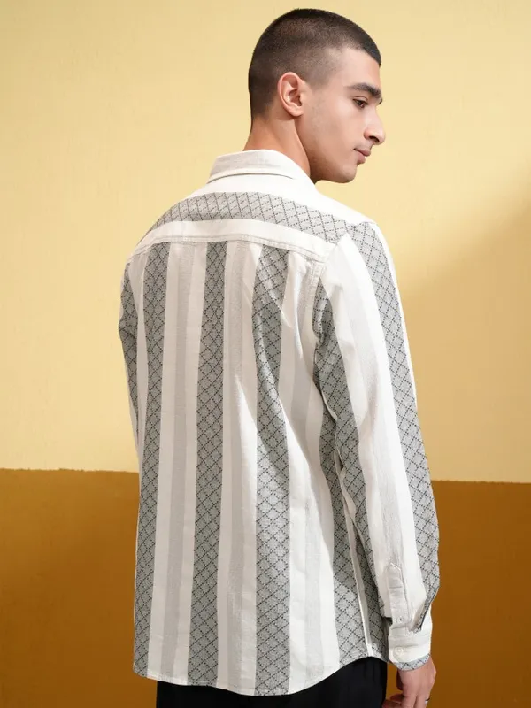 Highlander Men Cream Striped Slim Fit Casual Shirt