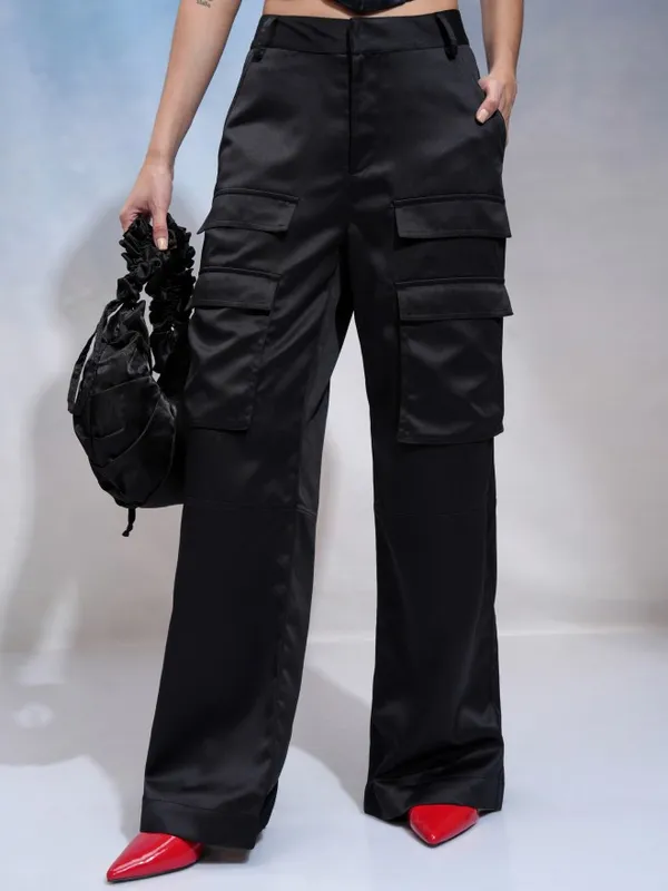 Tokyo Talkies Women Black Solid Regular Fit Cargos