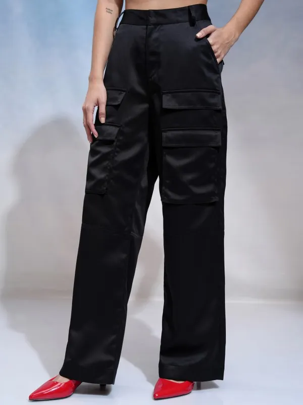 Tokyo Talkies Women Black Solid Regular Fit Cargos