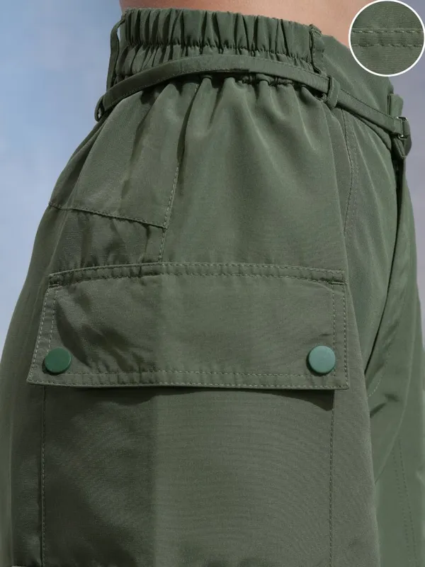 Tokyo Talkies Women Green Solid Regular Fit Cargos