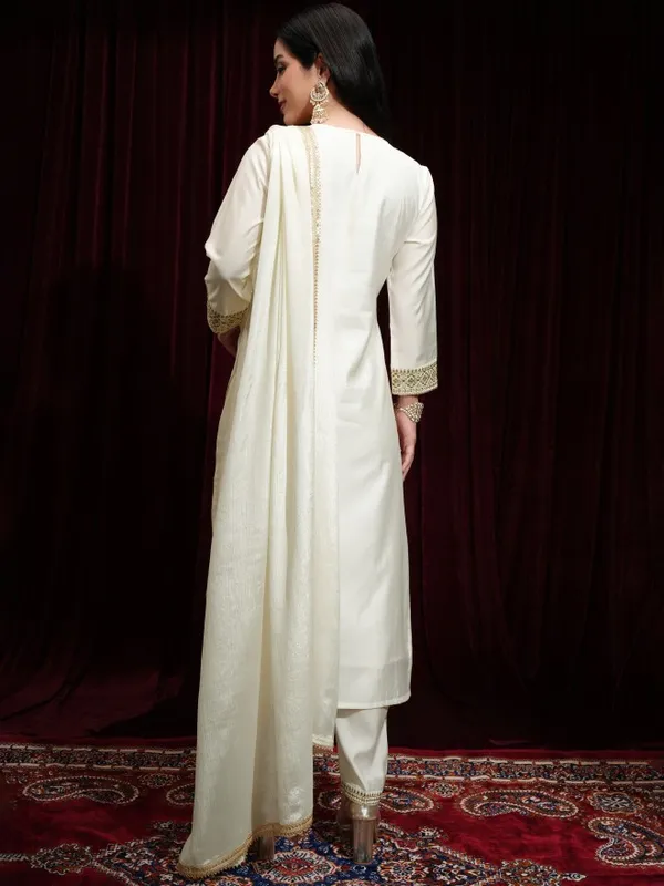 Vishudh Women Off White Kurta With Palazzos And Dupatta