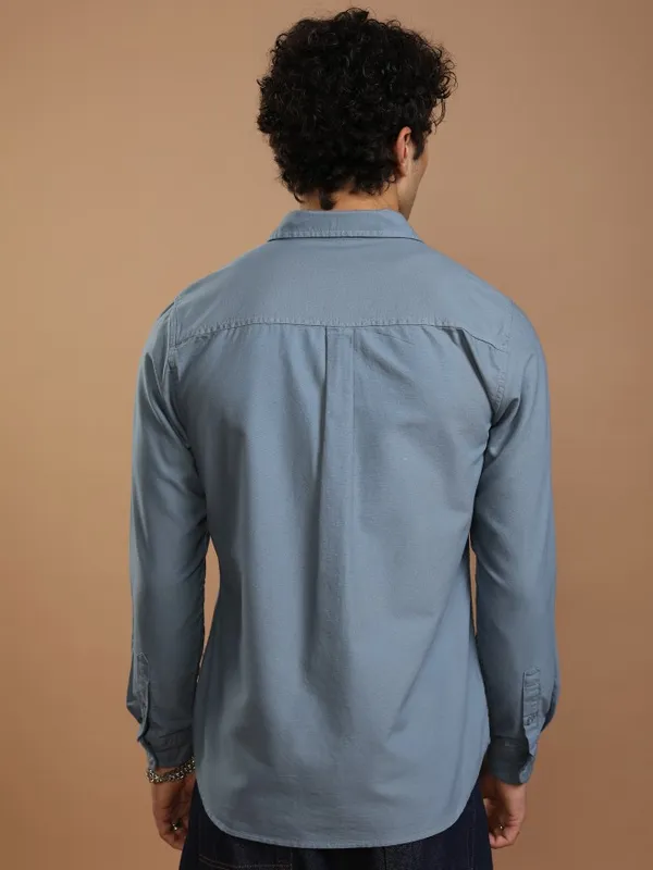 Highlander Men Blue Solid Slim Fit Casual Shirt