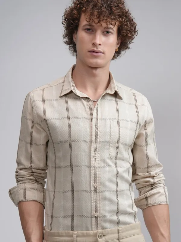 Highlander Men Beige Checked Slim Fit Casual Shirt