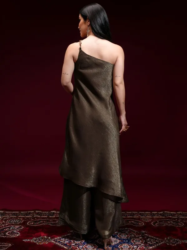 Vishudh Women Brown Solid Kurta With Trouser