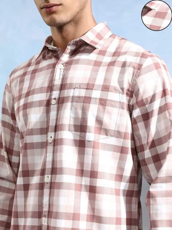 Highlander Men White Checked Slim Fit Casual Shirt