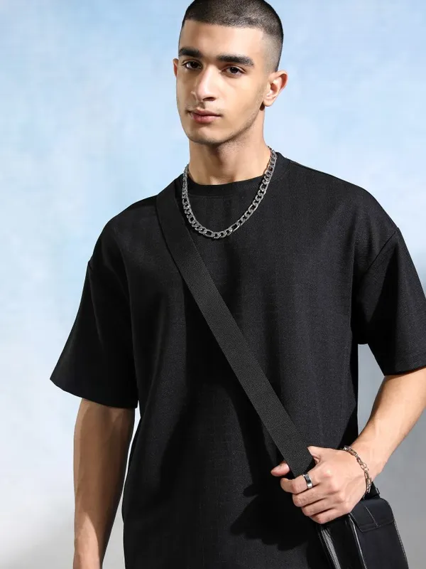 Men Self Design Round Neck Oversized Fit T-Shirt