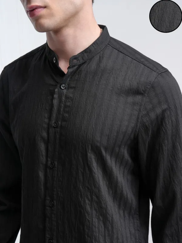 Highlander Men Black Checked Slim Fit Casual Shirt