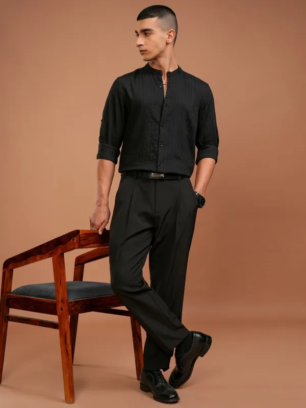 Highlander Men Black Striped Slim Fit Casual Shirt