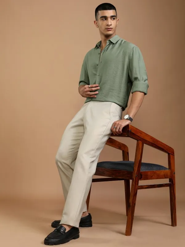 Men Relaxed Fit Casual Shirt