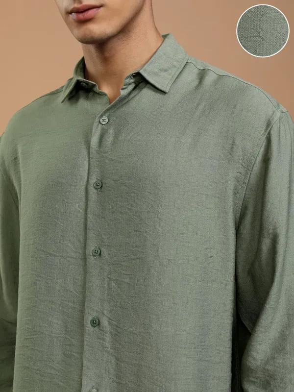 Men Relaxed Fit Casual Shirt