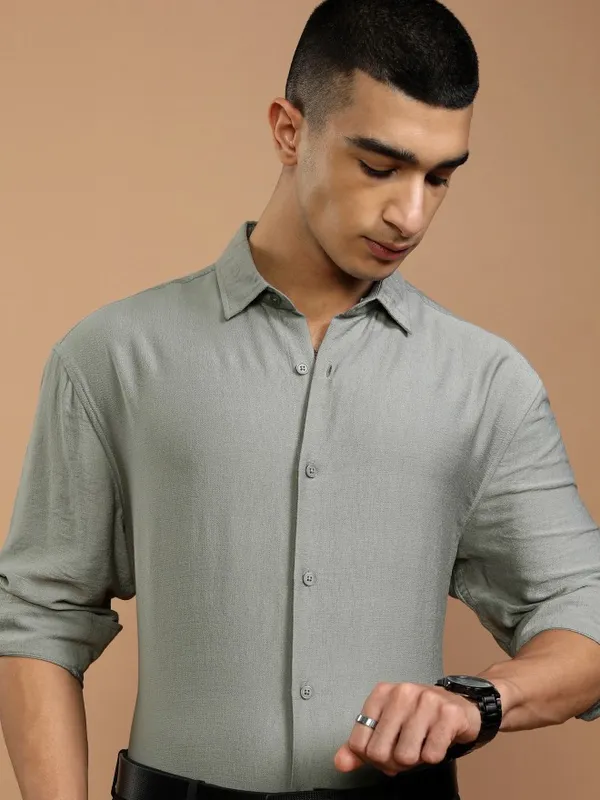 Men Relaxed Fit Casual Shirt