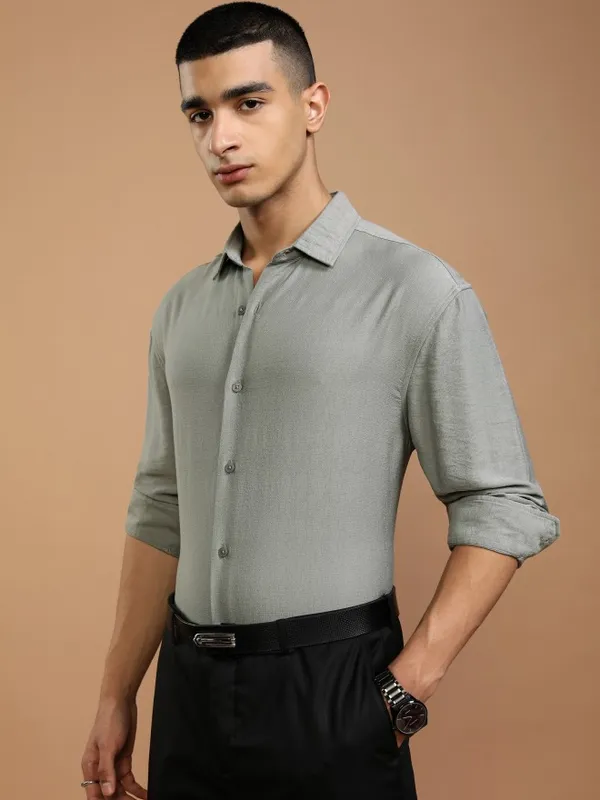 Men Relaxed Fit Casual Shirt