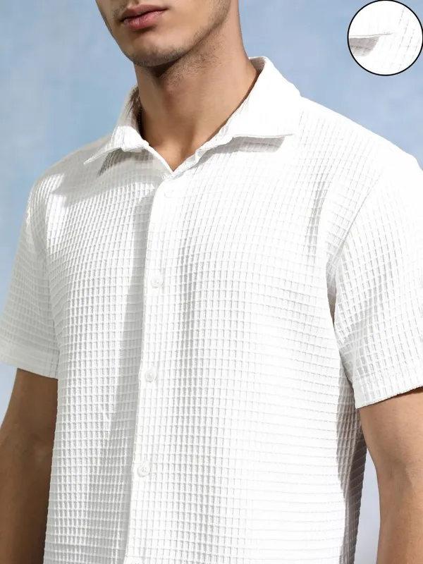 Highlander Men White Textured Slim Fit Casual Shirt