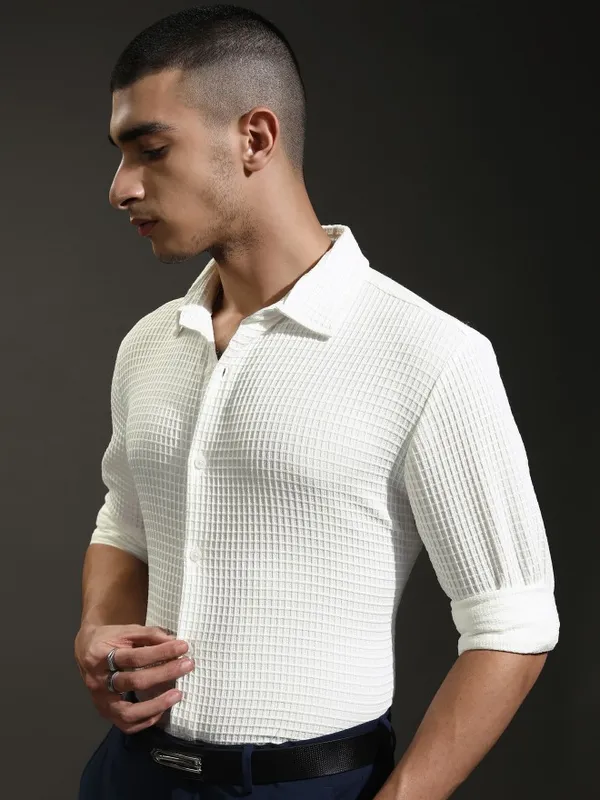 Highlander Men White Textured Slim Fit Casual Shirt