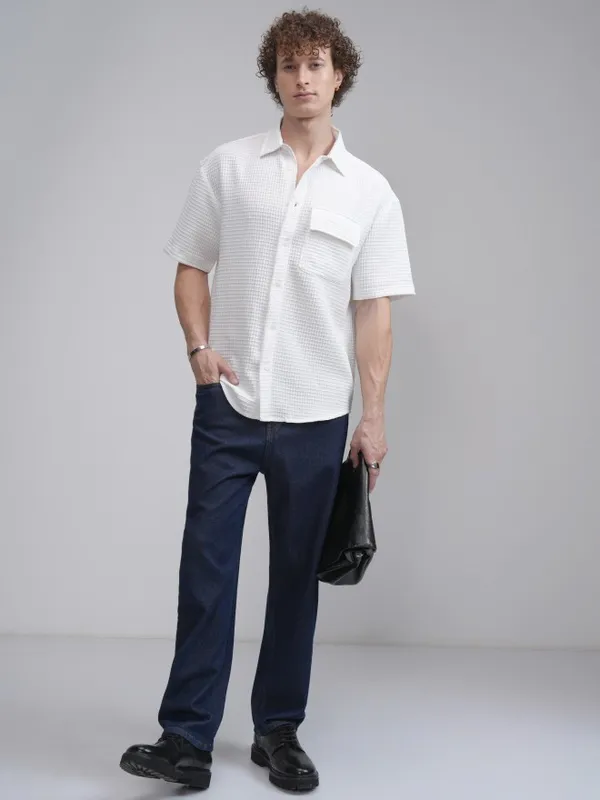 Highlander Men White Solid Oversized Fit Casual Shirt