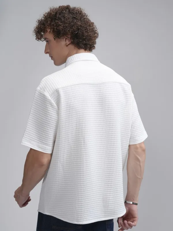 Highlander Men White Solid Oversized Fit Casual Shirt