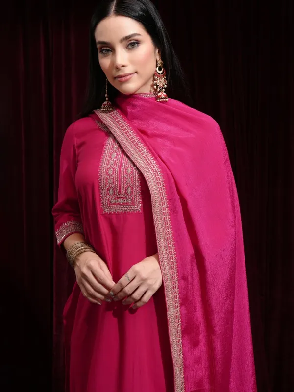 Vishudh Women Pink Kurta With Palazzos And Dupatta
