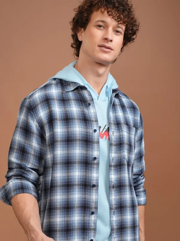 Highlander Men Blue Checked Relaxed Fit Casual Shirt