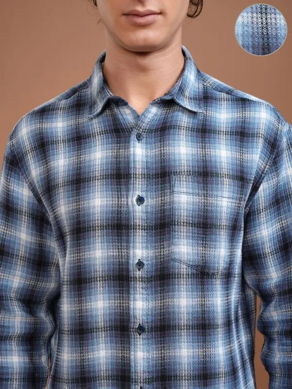 Highlander Men Blue Checked Relaxed Fit Casual Shirt