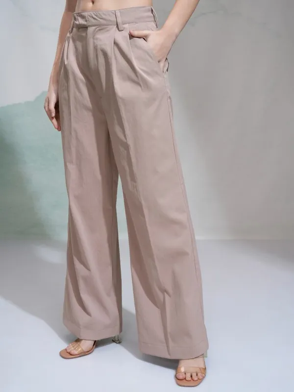 Solid Regular Fit Casual Trouser