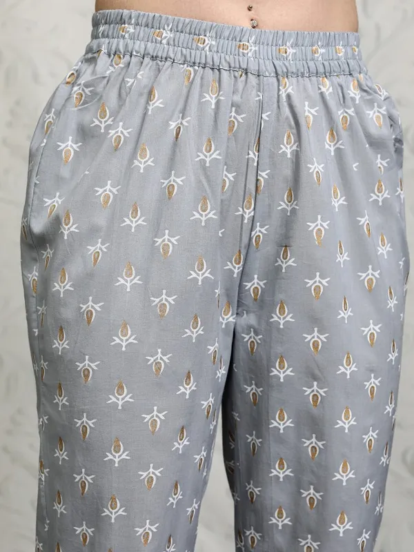 Vishudh Women Grey Printed Kurta With Trousers And Dupatta
