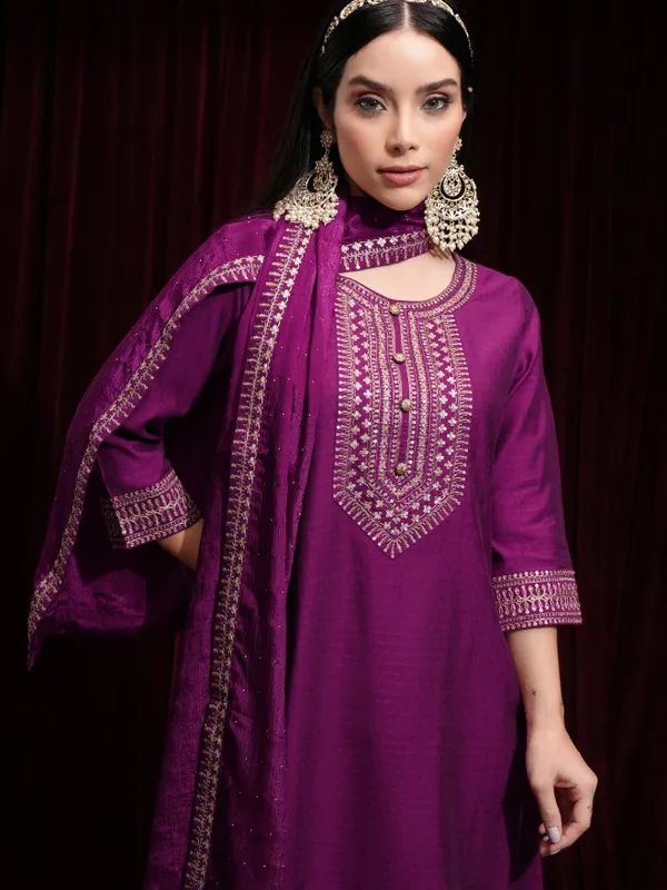 Vishudh Women Magenta Kurta With Palazzos And Dupatta
